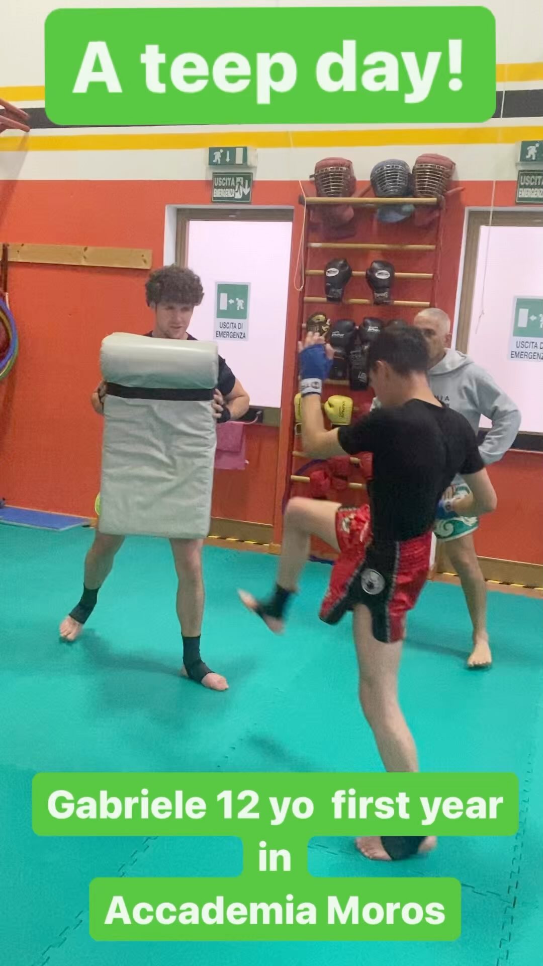 La giornata dei teep per @gabriele.decandia, 12 anni al suo primo anno e prima esperienza  con gli sport da combattimento! Ha scelto la Muay Thai e Noi!