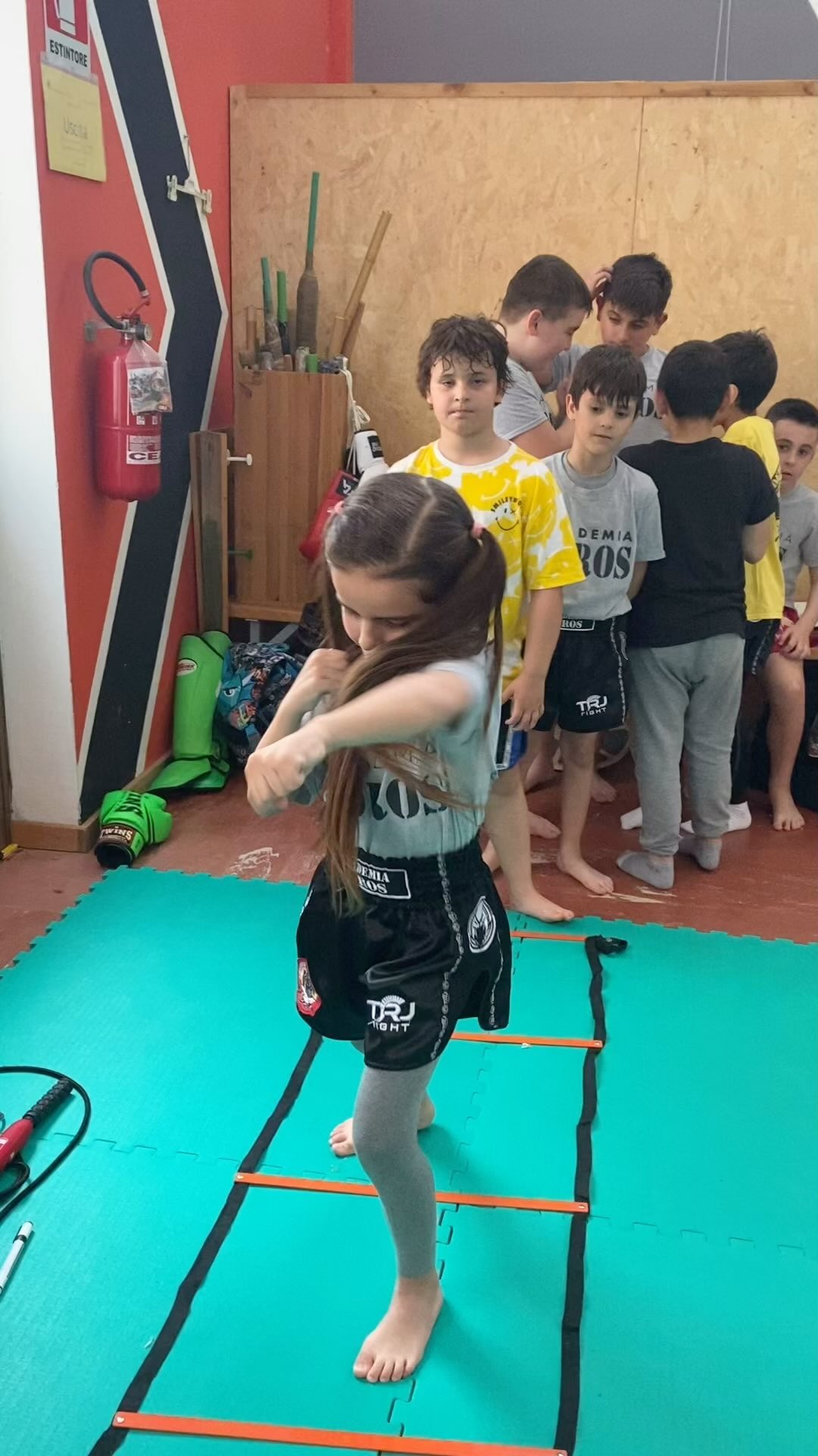 6 Anni… Capacità Coordinative & Muay Thai il miglior connubio per acquisire la gestione del corpo nello spazio! Moros  Kids è il nostro corso dedicato ai piccoli fighters!